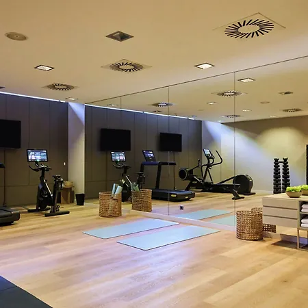 Sabatic Mar, Barcelona, A Tribute Portfolio 4*